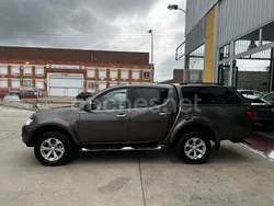 Beige Usado 2012 Mitsubishi L200 Recogida | 23.500 €
