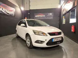 Blanco Usado 2009 Ford Focus Trend Utilitario | 2690 € (Super precio)