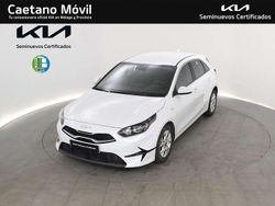 Blanco Usado 2024 Kia Ceed Utilitario | 21.490 € (Un poco caro)