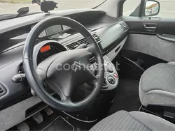 Gris / plata Usado 2011 Citroën C8 Attraction Monovolumen | 6000 € (Precio justo)