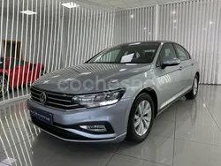 Gris / plata Usado 2021 VW Passat Berlina | 16.990 € (Precio justo)