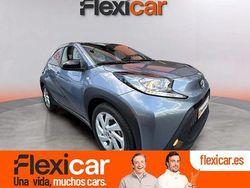 Gris Usado 2024 Toyota Aygo Play Utilitario | 14.990 € (Un poco caro)