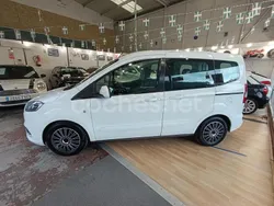 Blanco Usado 2018 Ford Tourneo Courier Trend Monovolumen | 13.250 € (Un poco caro)