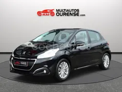 Negro Usado 2017 Peugeot 208 Access Utilitario | 9990 € (Un poco caro)