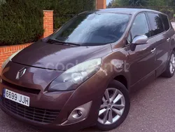 Beige Usado 2015 Renault Scénic III Bose Edition Monovolumen | 3700 €