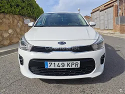 Blanco Usado 2018 Kia Rio Berlina | 13.000 € (Caro)