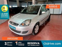 Gris / plata Usado 2009 Ford Fiesta Ambiente Berlina | 3590 € (Precio justo)