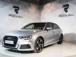 Gris / plata Usado 2019 Audi A3 Sportback S-Line Berlina | 24.500 € (Precio justo)