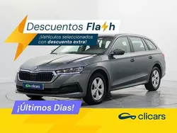 Blanco Usado 2022 Skoda Octavia Ambition Familiar | 15.990 € (Buen precio)