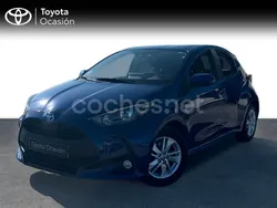 Azul Usado 2021 Toyota Yaris Hybrid Active Berlina | 20.990 € (Un poco caro)