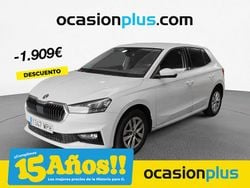 Blanco Usado 2024 Skoda Fabia Selection Utilitario | 16.490 € (Buen precio)