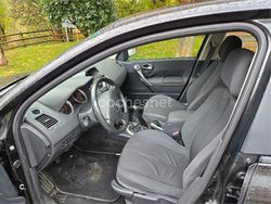 Negro Usado 2006 Renault Mégane II Dynamique Berlina | 2200 € (Un poco caro)