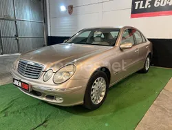 Gris / plata Usado 2003 Mercedes E240 Avantgarde Berlina | 4480 €