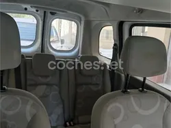 Blanco Usado 2009 Renault Kangoo Expression Monovolumen | 3000 € (Buen precio)