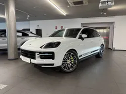 Blanco carrara metalizado Usado 2024 Porsche Cayenne SUV | 111.900 € (Precio justo)