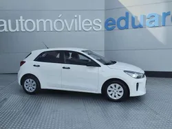 Blanco Usado 2016 Kia Rio Utilitario | 9900 € (Precio justo)