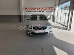 Gris / plata Usado 2014 Skoda Octavia Elegance Berlina | 13.990 € (Precio justo)