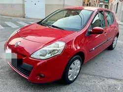 Rojo Usado 2011 Renault Clio II Business Berlina | 4250 € (Super precio)