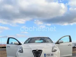 Blanco Usado 2014 Alfa Romeo Giulietta Distinctive Utilitario | 8500 € (Buen precio)