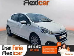 Blanco Usado 2019 Peugeot 208 Signature Sky Utilitario | 9990 € (Buen precio)