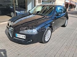 Negro Usado 2009 Alfa Romeo 147 Distinctive Utilitario | 3300 € (Precio justo)