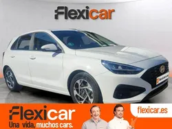 Blanco Usado 2024 Hyundai i30 Berlina | 19.890 € (Precio justo)