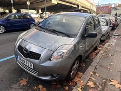 Gris / plata Usado 2007 Toyota Yaris Berlina | 4900 € (Buen precio)