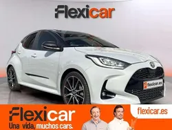 Blanco Usado 2023 Toyota Yaris Hybrid Sport Utilitario | 22.490 € (Un poco caro)