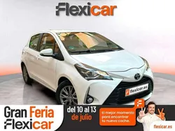 Blanco Usado 2019 Toyota Yaris Active Utilitario | 11.890 € (Precio justo)