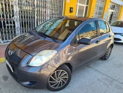 Gris Usado 2008 Toyota Yaris Utilitario | 4300 € (Precio justo)