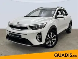 Clear white (ud) Usado 2021 Kia Stonic SUV | 15.295 € (Precio justo)
