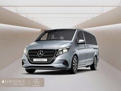 Gris Usado 2024 Mercedes V220 Monovolumen | 67.760 €