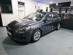 Gris / plata Usado 2017 Hyundai i30 Berlina | 10.300 € (Precio justo)