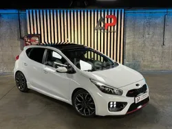 Blanco Usado 2018 Kia Ceed GT Berlina | 16.990 € (Precio justo)