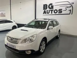 Blanco Usado 2011 Subaru Outback Premium SUV | 6499 €