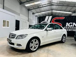 Blanco Usado 2010 Mercedes C200 Avantgarde Berlina | 9500 € (Un poco caro)