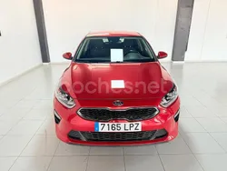 Rojo Usado 2021 Kia Ceed Berlina | 14.900 € (Precio justo)