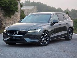 Gris / plata Usado 2021 Volvo V60 Momentum Familiar | 24.900 € (Super precio)