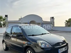 Negro Usado 2007 Ford Fiesta Ambiente Utilitario | 2800 € (Precio justo)