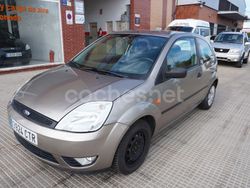 Beige Usado 2004 Ford Fiesta Trend Utilitario | 5900 €