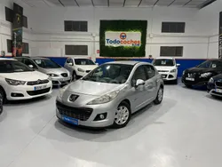 Gris / plata Usado 2011 Peugeot 207 Active Berlina | 5490 € (Precio justo)