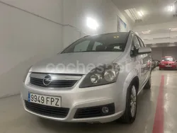 Gris / plata Usado 2007 Opel Zafira Cosmo Monovolumen | 3990 € (Precio justo)