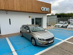 Gris / plata Usado 2014 Volvo V60 R-Design Momentum Familiar | 14.990 € (Precio justo)