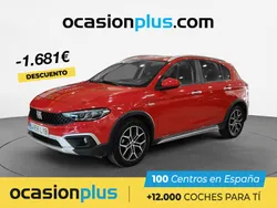 Rojo Usado 2022 Fiat Tipo Cross Berlina | 18.500 € (Un poco caro)