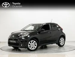 Negro Usado 2024 Toyota Aygo Play Utilitario | 15.950 € (Un poco caro)