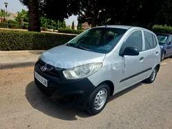Gris / plata Usado 2012 Hyundai i10 Comfort Utilitario | 6200 € (Caro)