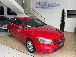 Rojo Usado 2013 Mercedes A180 Urban Berlina | 10.490 € (Precio justo)