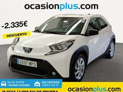 Blanco Usado 2024 Toyota Aygo Play Utilitario | 12.955 € (Precio justo)
