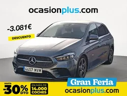 Gris / plata Usado 2024 Mercedes B200 Monovolumen | 33.500 € (Precio justo)