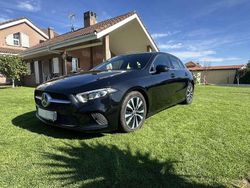 Negro Usado 2021 Mercedes A180 Utilitario | 24.381 € (Buen precio)